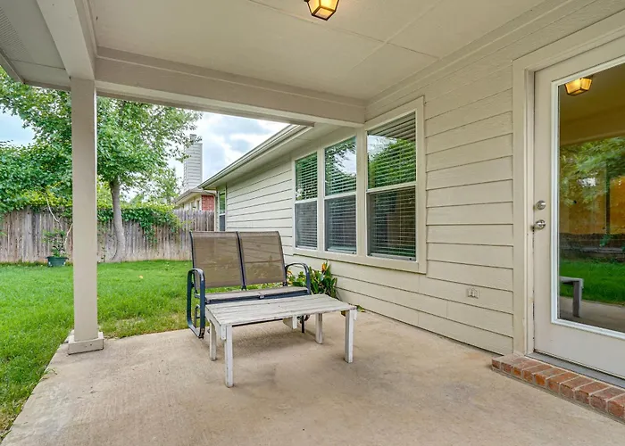 Fenced Yard & Patio! Family Escape In Dfw Suburbs Fort Worth