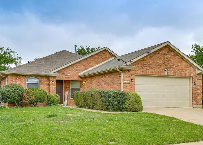 Fenced Yard & Patio! Family Escape In Dfw Suburbs *