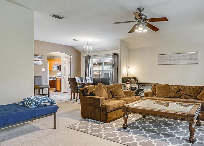 Fenced Yard & Patio! Family Escape In Dfw Suburbs *