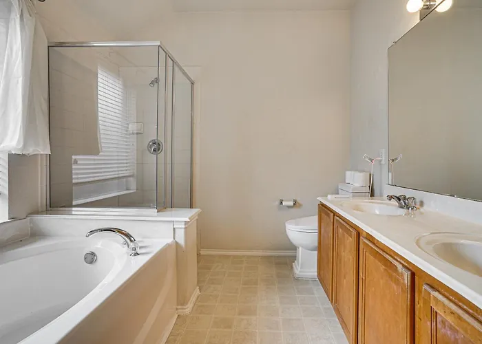 Fenced Yard & Patio! Family Escape In Dfw Suburbs Fort Worth
