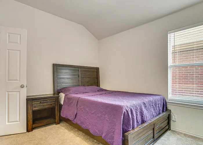 Fenced Yard & Patio! Family Escape In Dfw Suburbs Hébergement de vacances